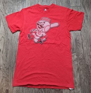 MLB Cincinnati Reds  red shirt front graphic Childs size S